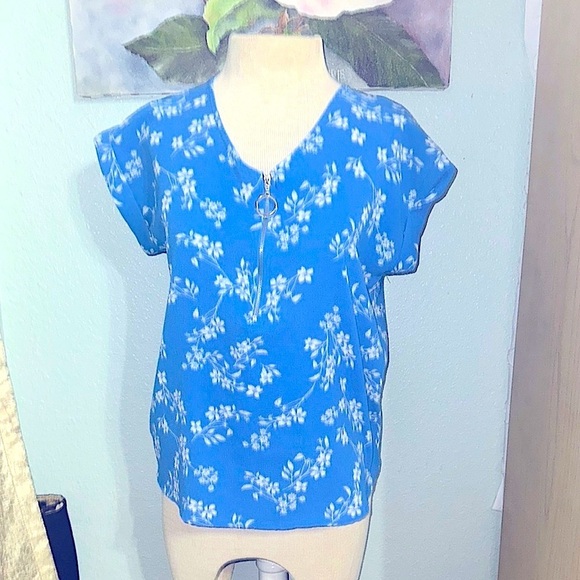 Rue21 Blue Floral Blouse - Picture 1 of 10
